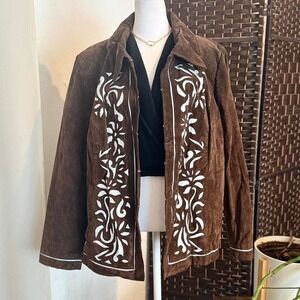 Women's Vintage Brown leather jacket with embroidery with a western/boho vibe